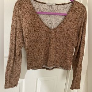 Long sleeve Cheetah Crop Top